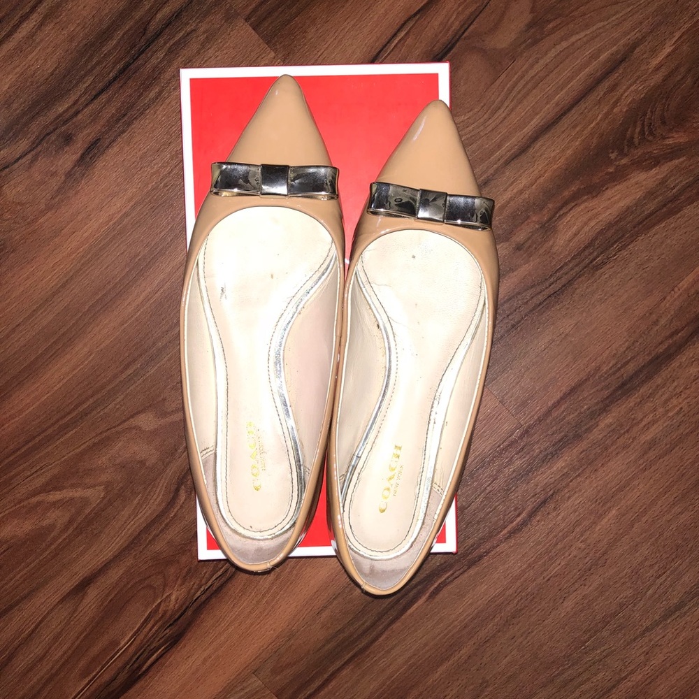 Coach flats